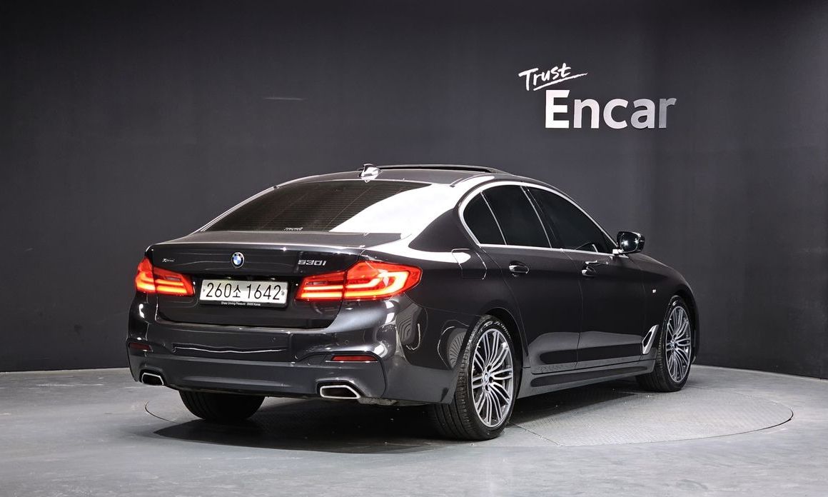 BMW 5-Series 2019