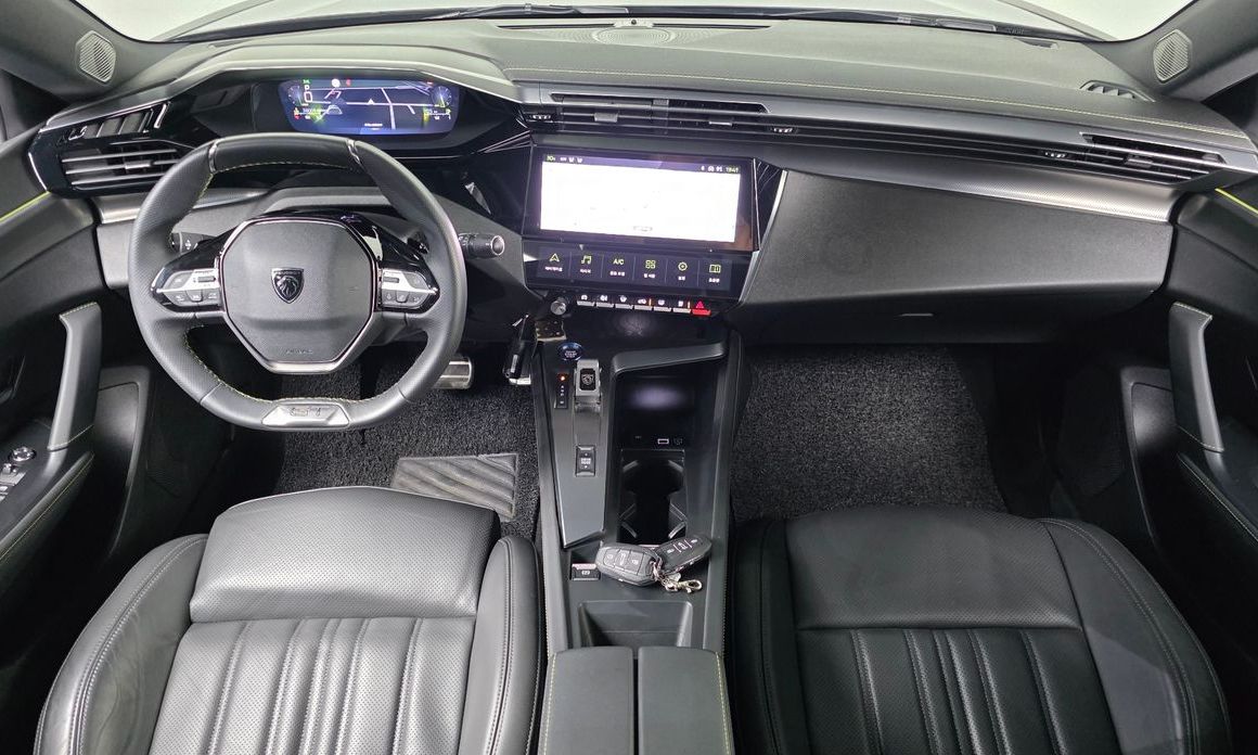 Peugeot 408 2023