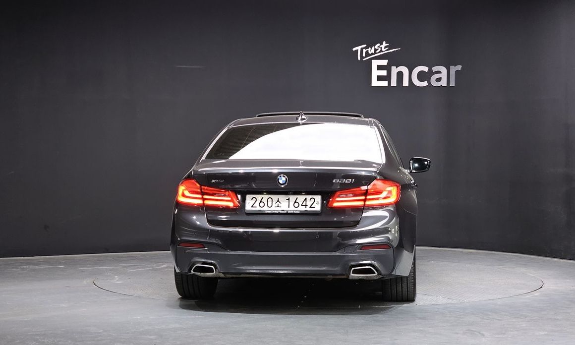 BMW 5-Series 2019
