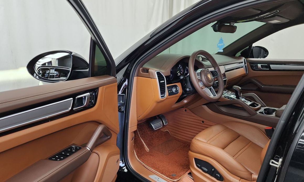Porsche Cayenne 2023
