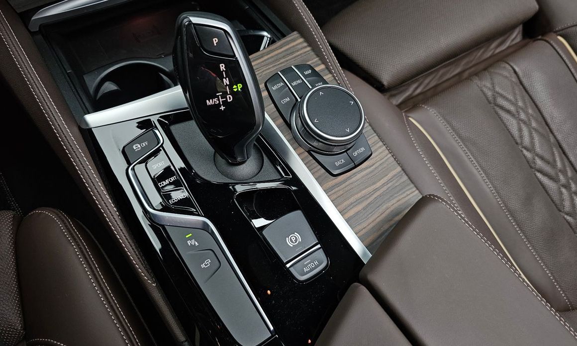 BMW 5-Series 2019