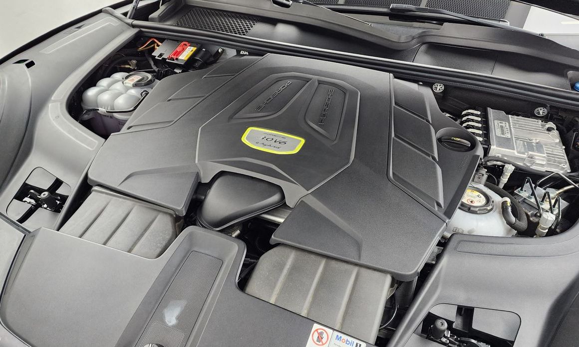 Porsche Cayenne 2023