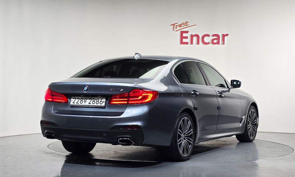 BMW 5-Series 2020