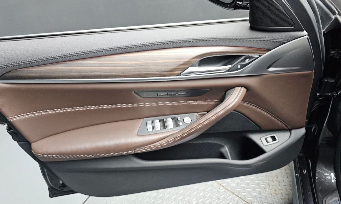 BMW 5-Series 2019