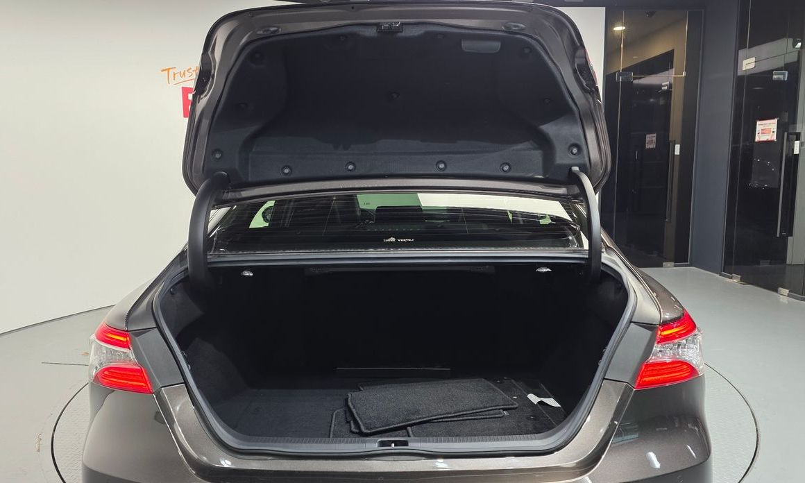 Toyota Camry 2019