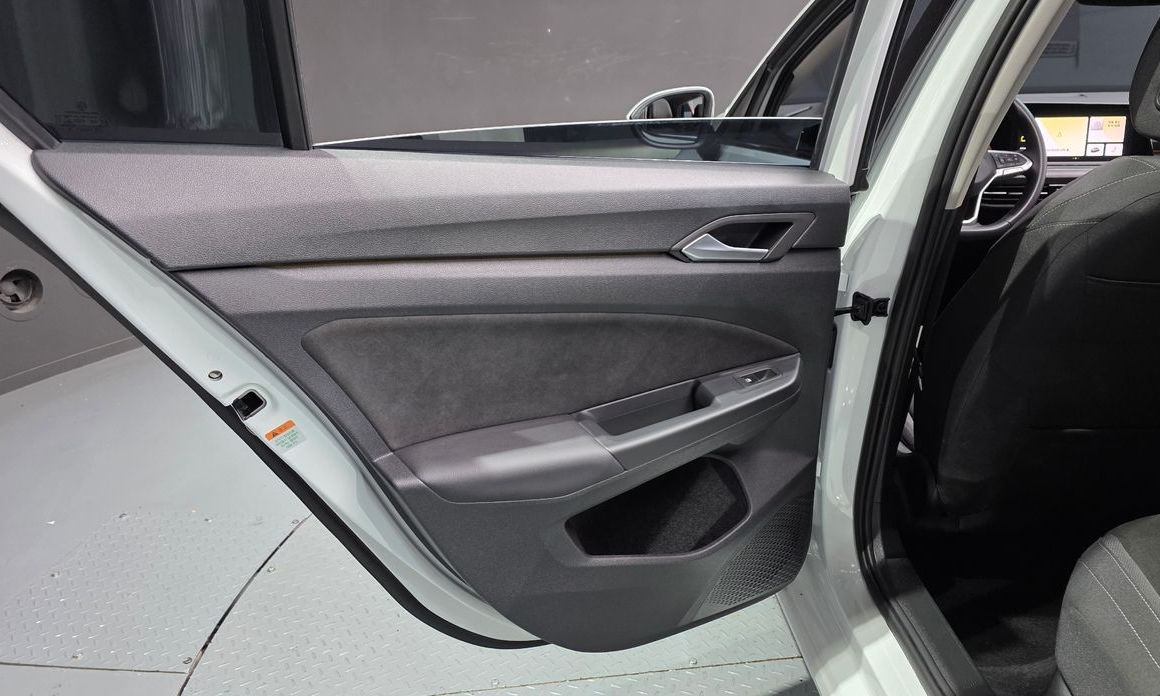 Volkswagen Golf 2023