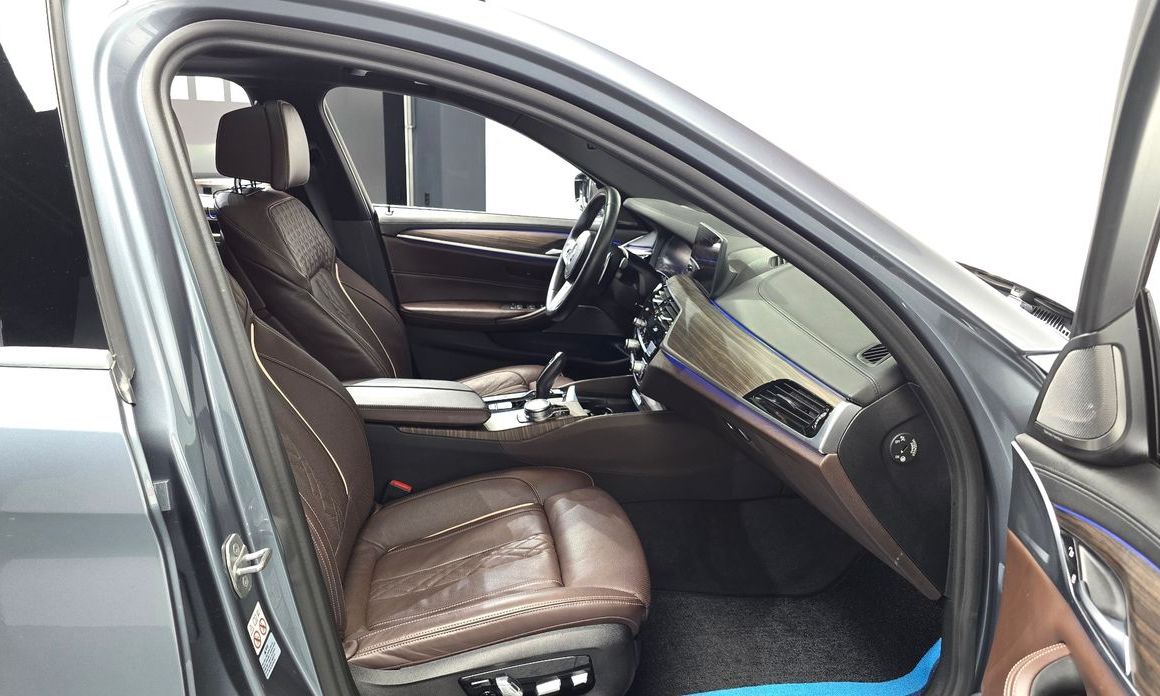 BMW 5-Series 2020