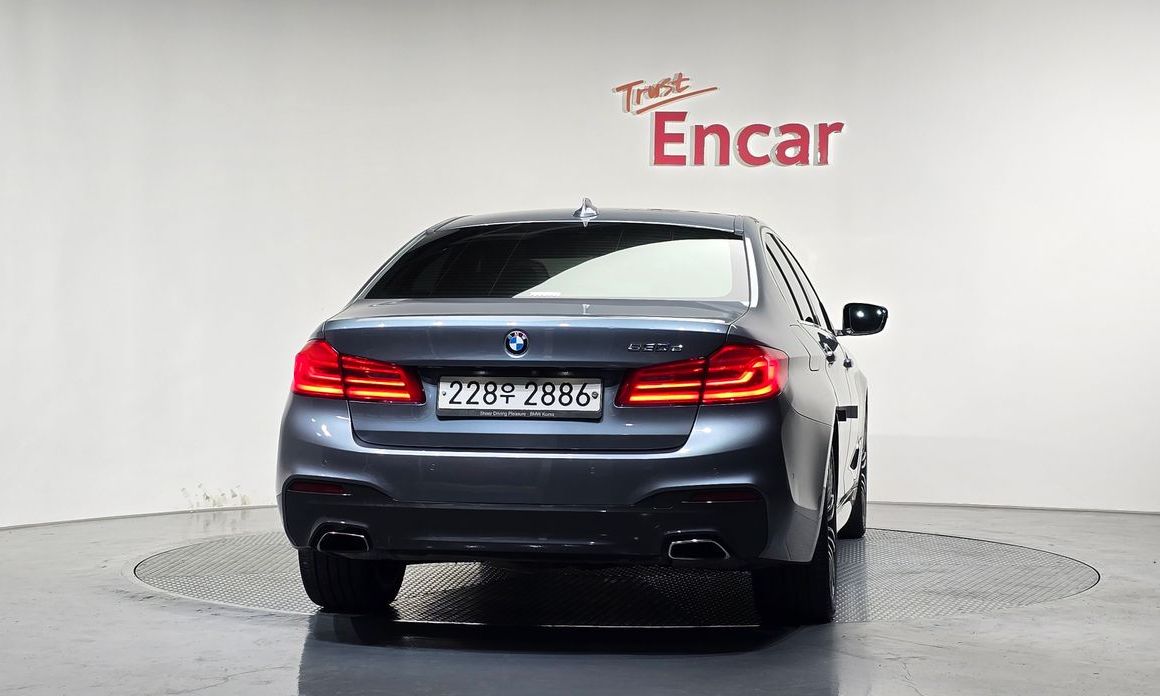 BMW 5-Series 2020