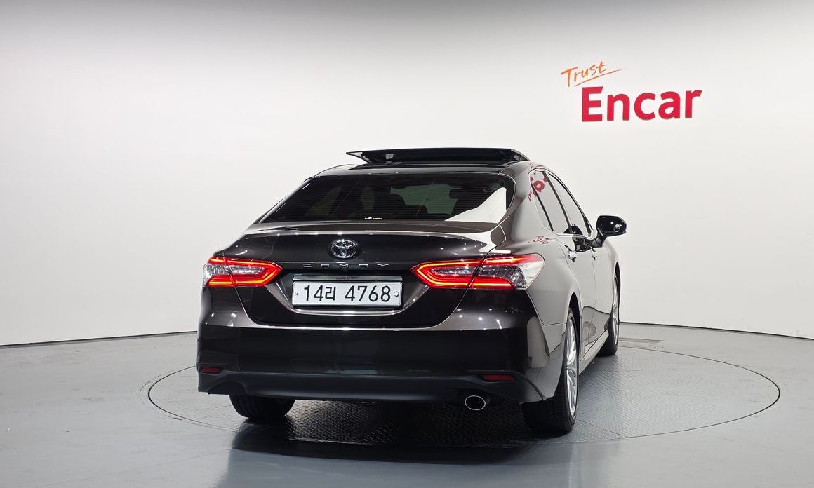 Toyota Camry 2019