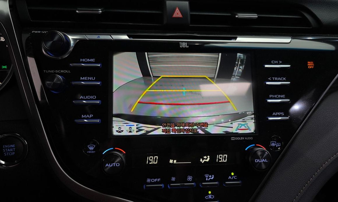 Toyota Camry 2019
