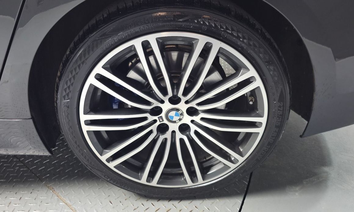 BMW 5-Series 2019