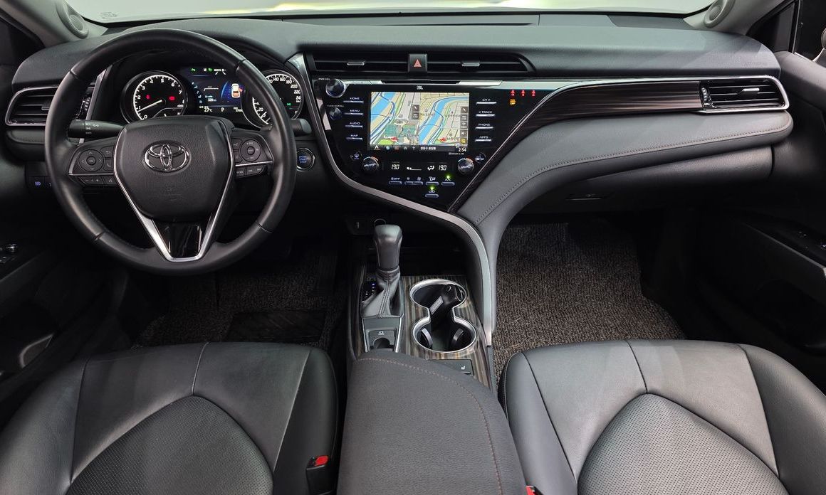 Toyota Camry 2019