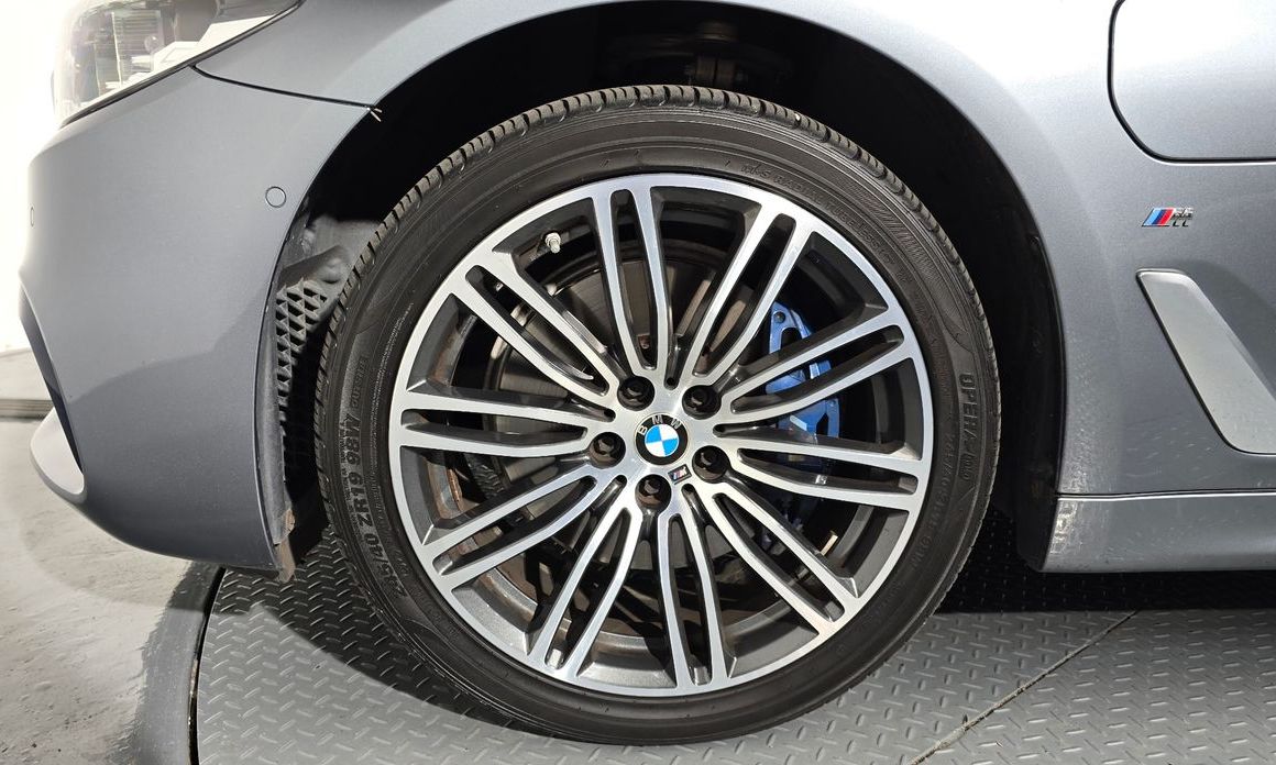 BMW 5-Series 2020