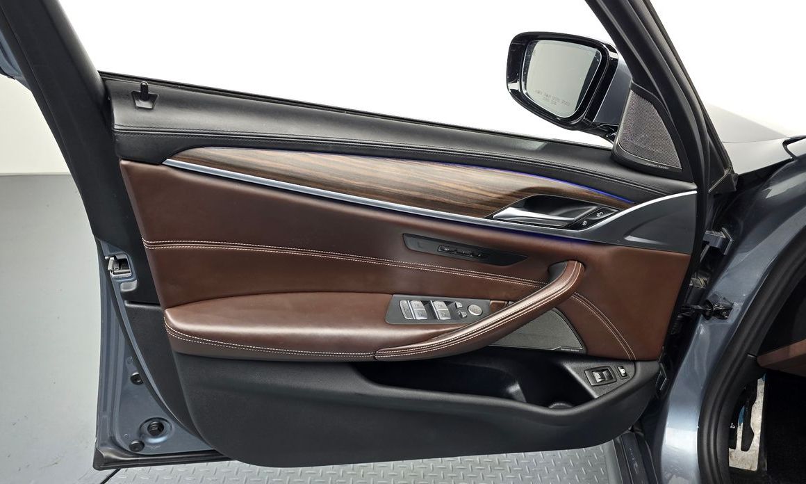 BMW 5-Series 2020
