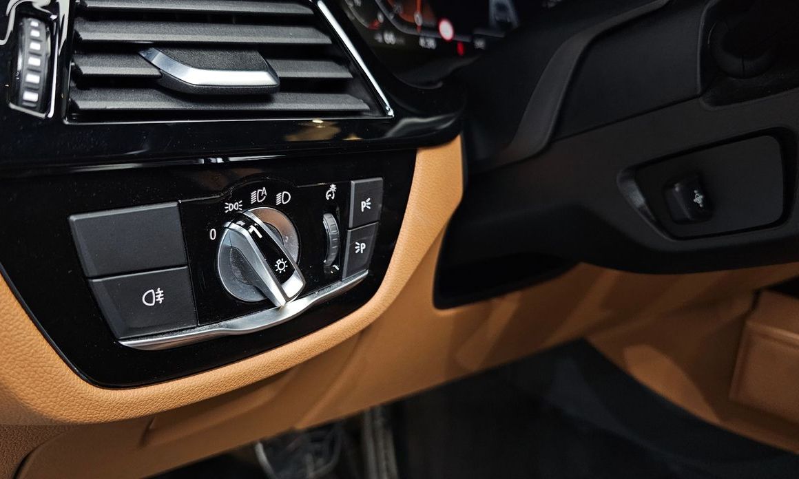 BMW 5-Series 2021