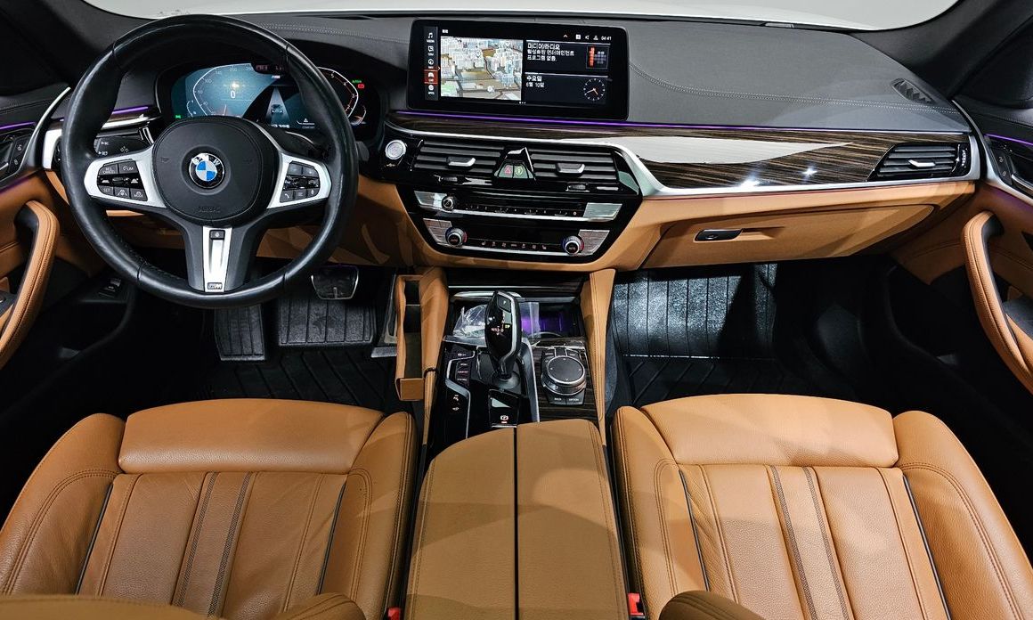BMW 5-Series 2021