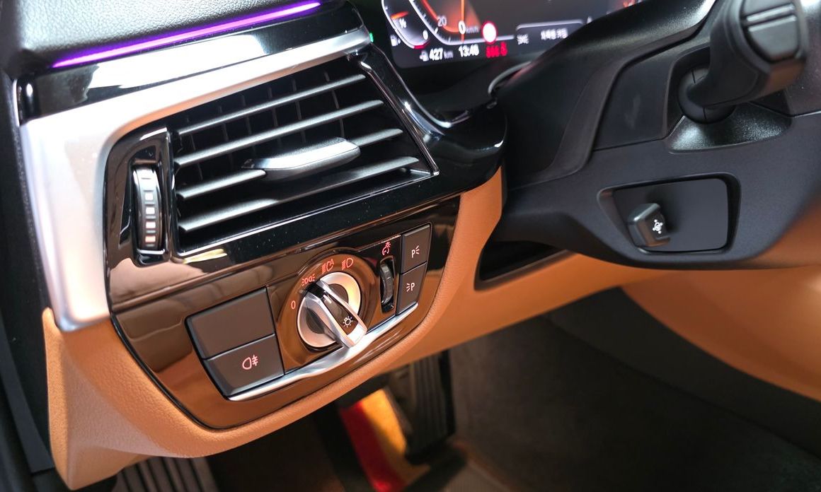 BMW 5-Series 2022