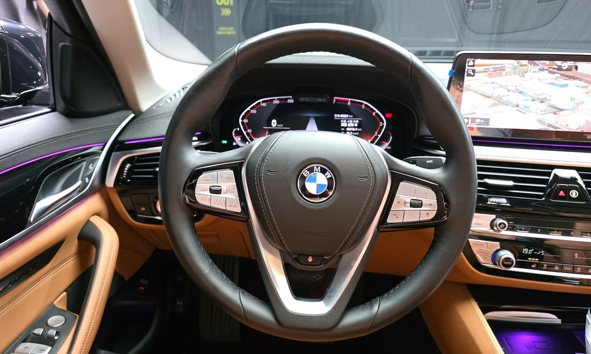 BMW 5-Series 2022