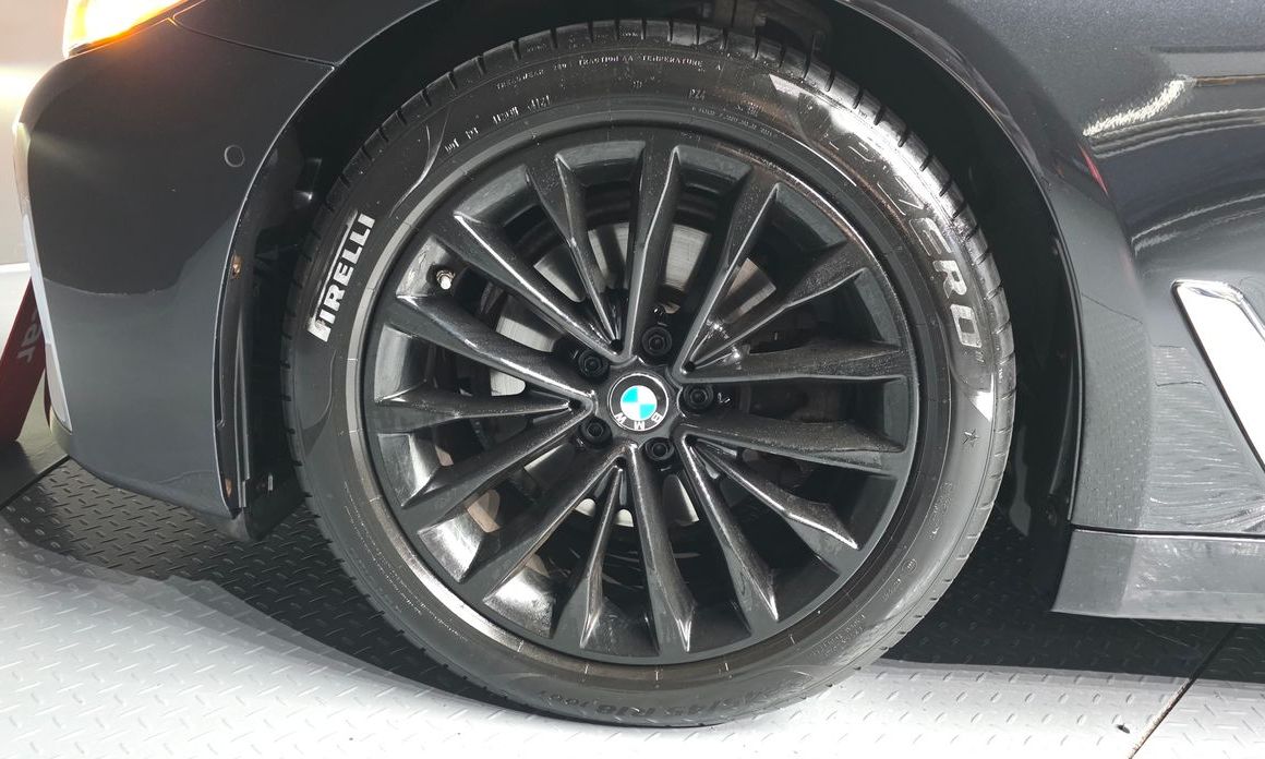 BMW 5-Series 2022