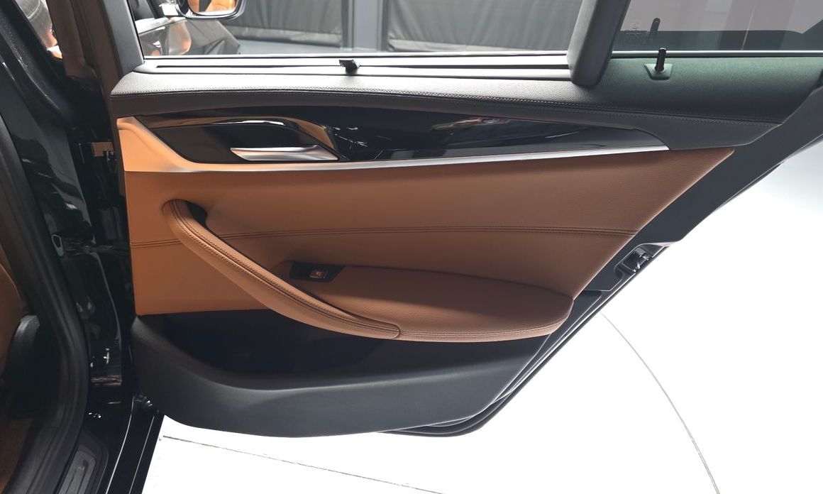 BMW 5-Series 2022