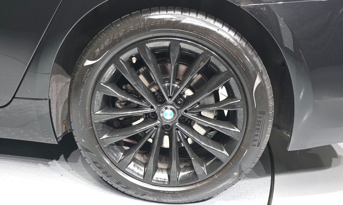 BMW 5-Series 2022