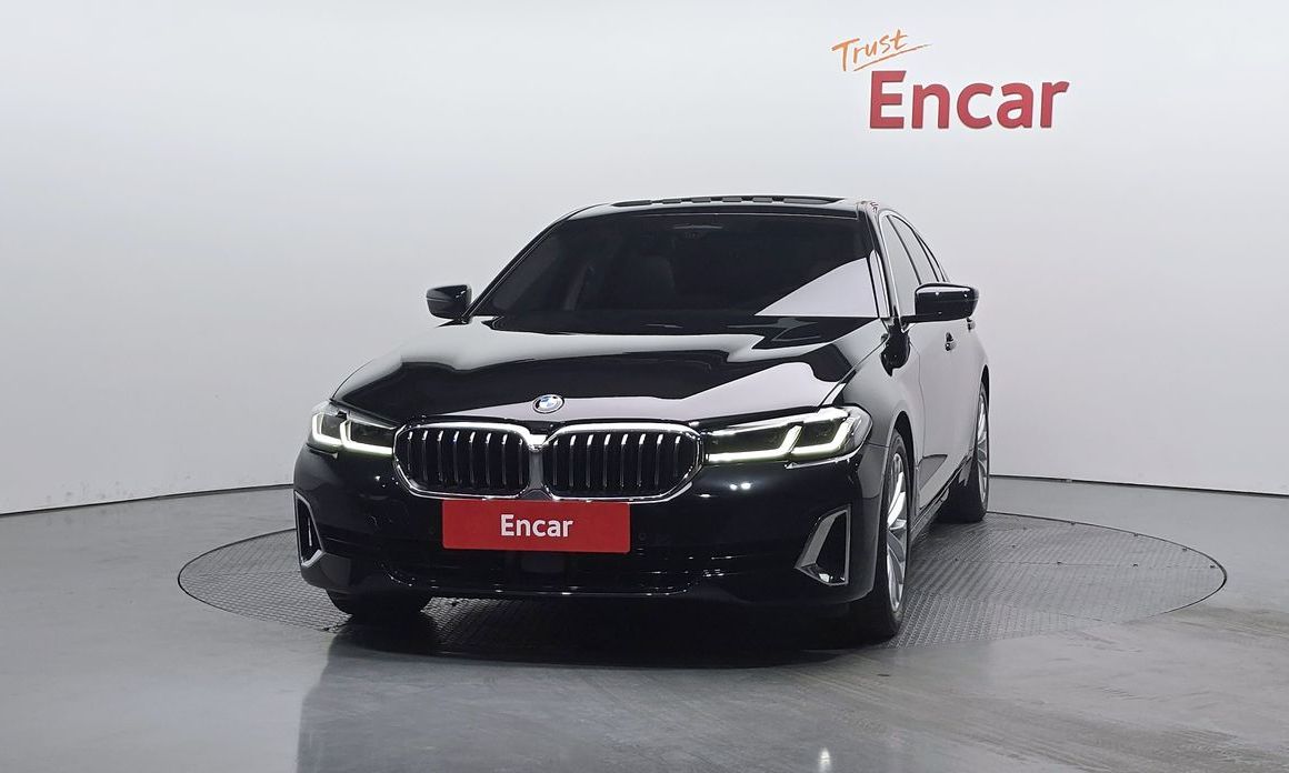 BMW 5-Series 2023