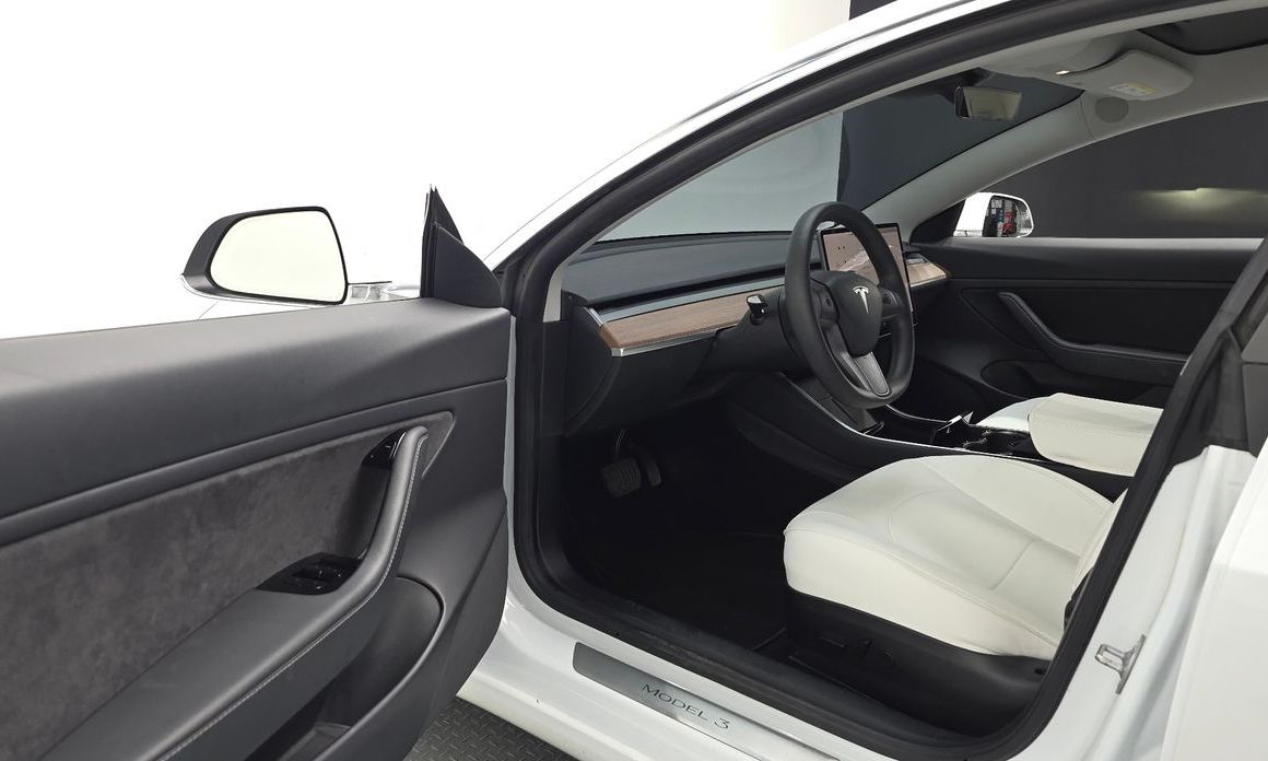 Tesla Model 3 2020