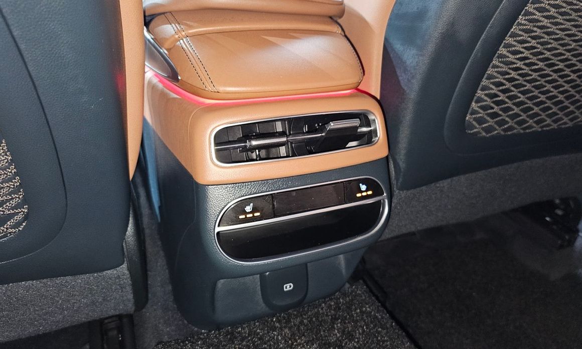 Genesis GV70 2024