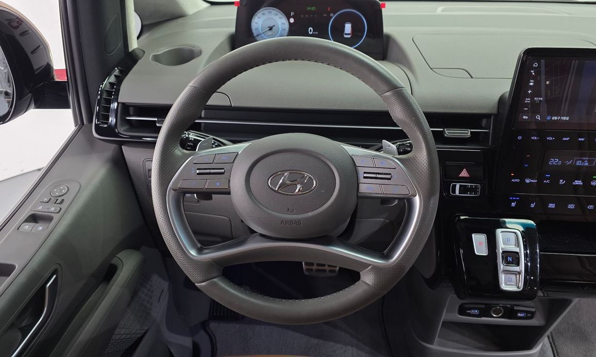 Hyundai Staria 2022