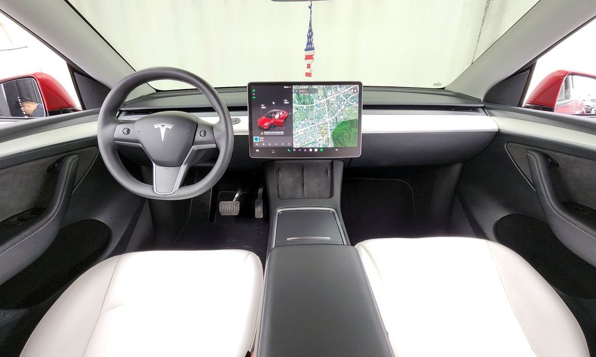 Tesla Model Y 2023