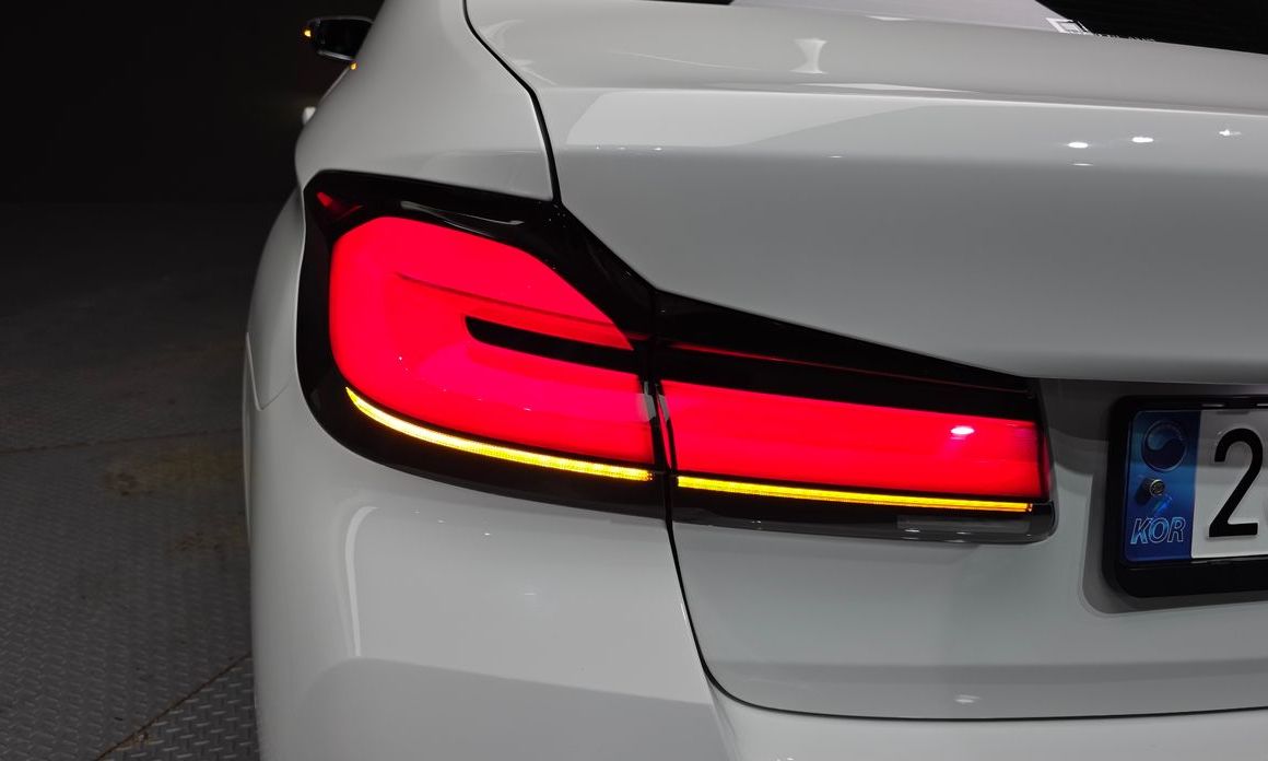 BMW 5-Series 2023