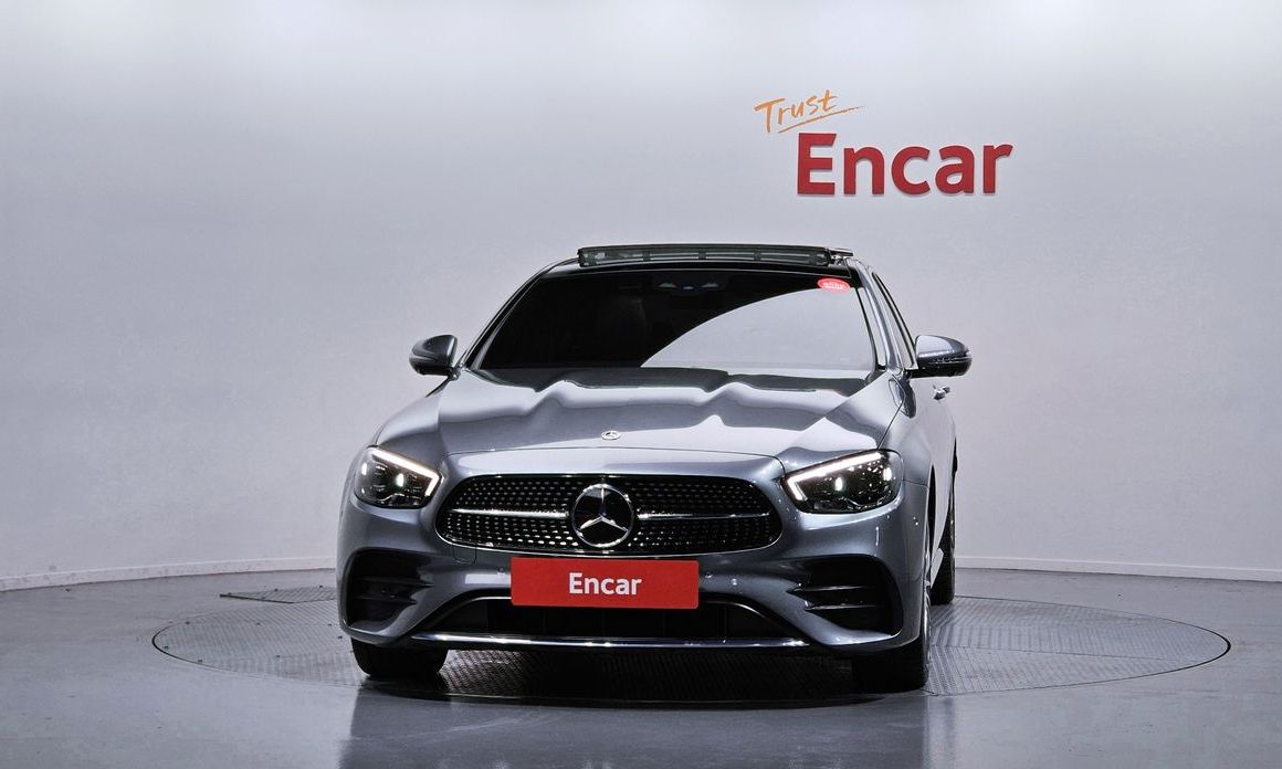 Mercedes-Benz E-Class 2022