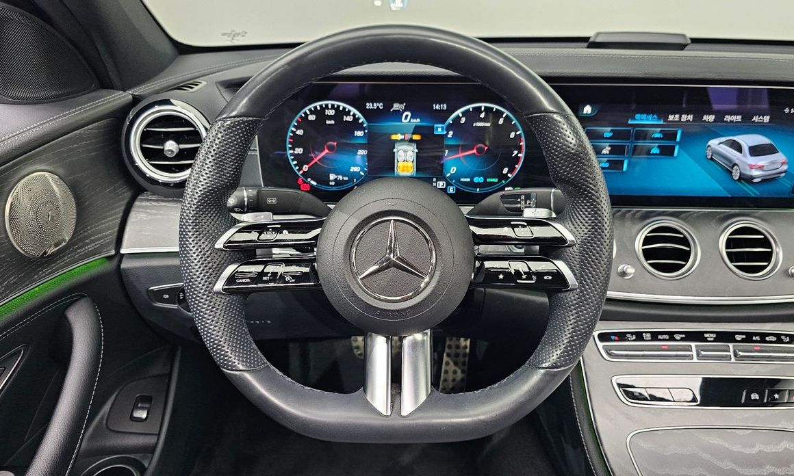 Mercedes-Benz E-Class 2022