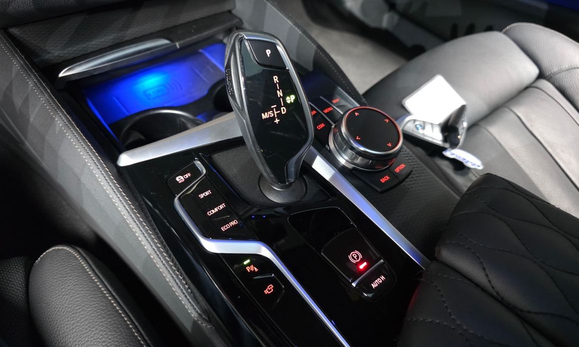 BMW 5-Series 2023