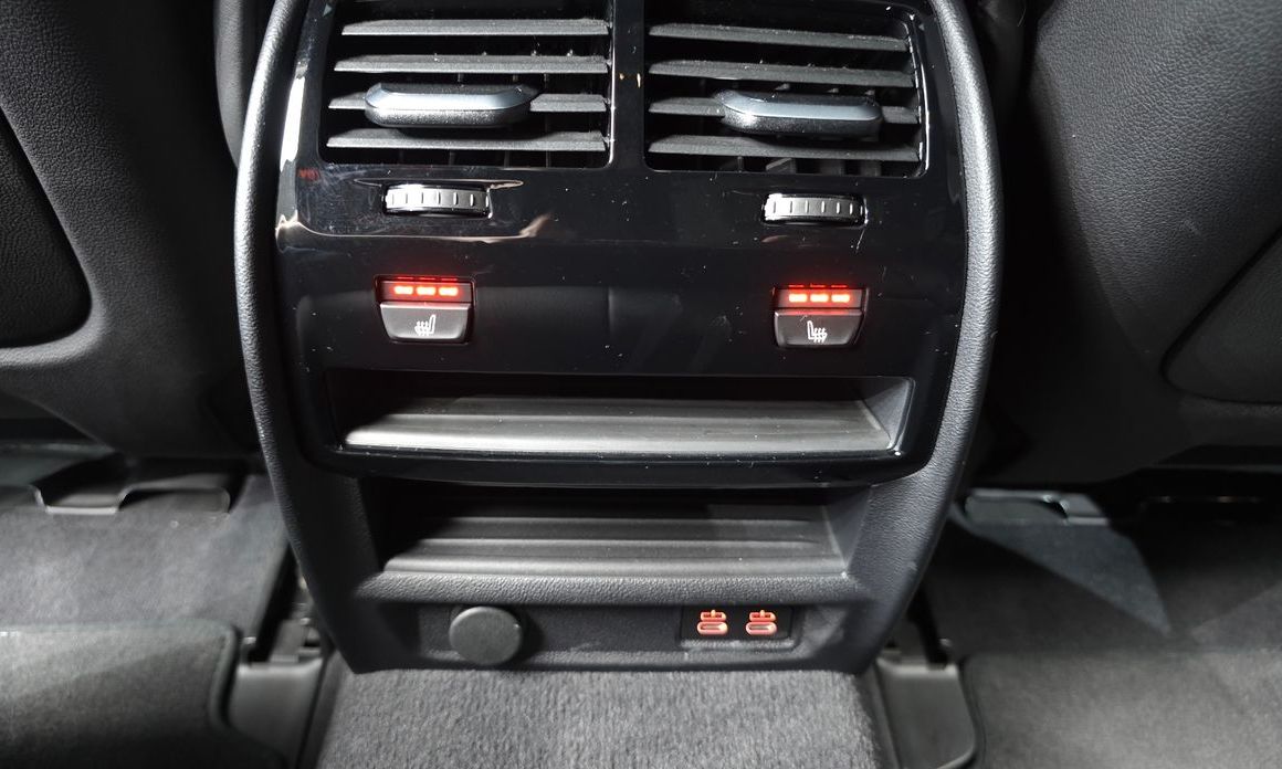 BMW 5-Series 2023