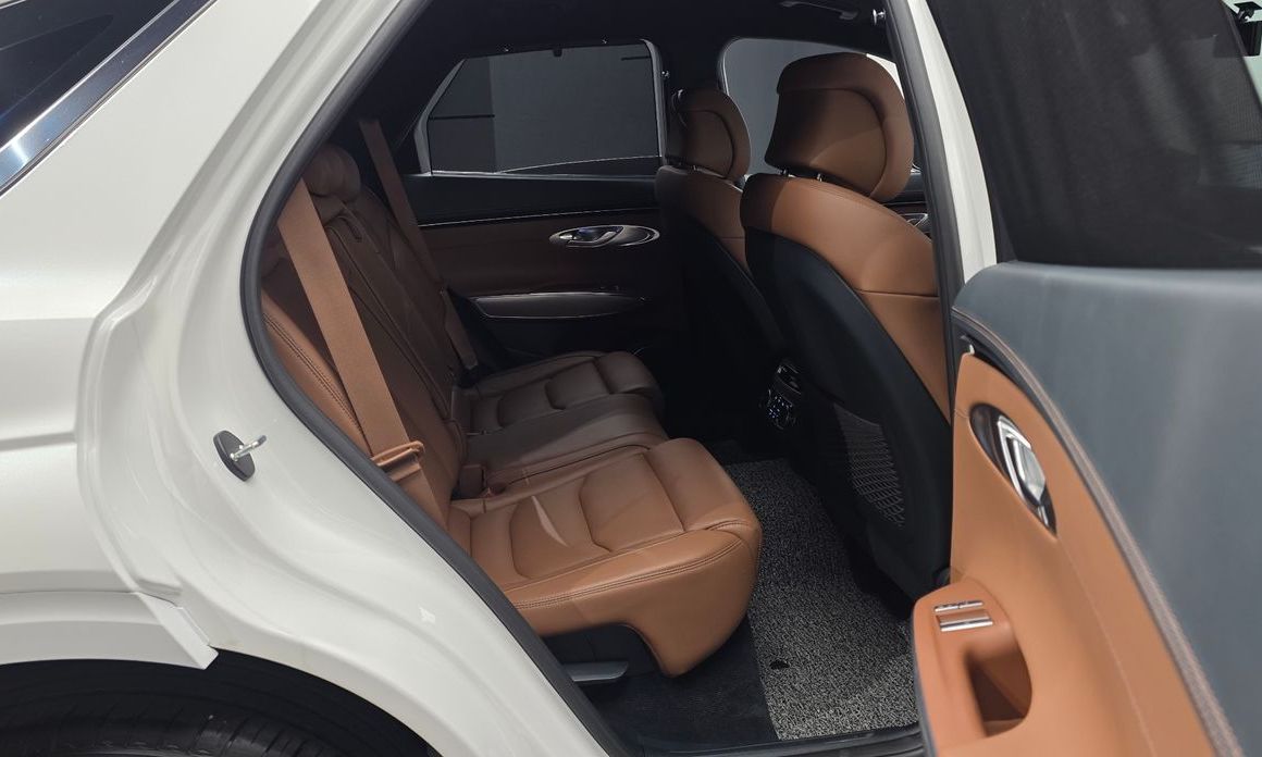 Genesis GV70 2024