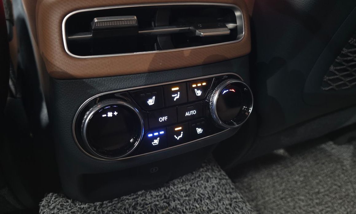 Genesis GV70 2024