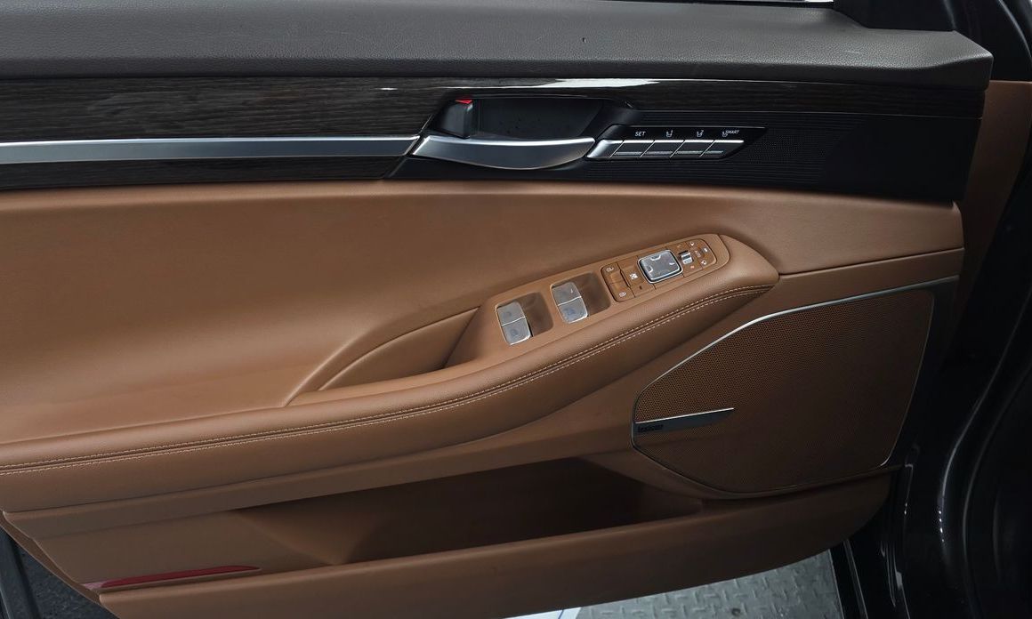 Genesis G90 2021