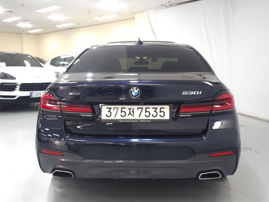 BMW 5-Series 2022