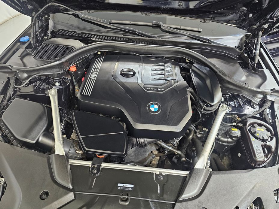 BMW 5-Series 2022