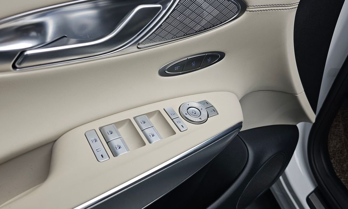 Genesis GV70 2023