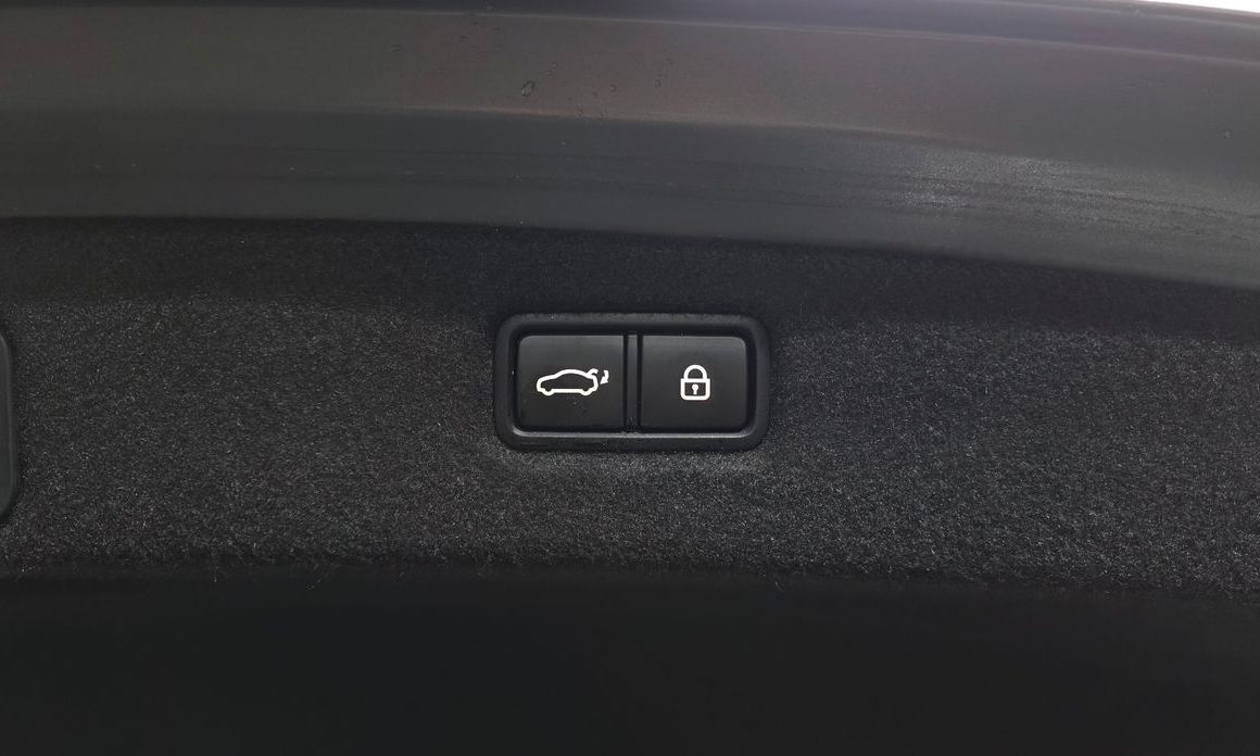 Genesis G90 2021