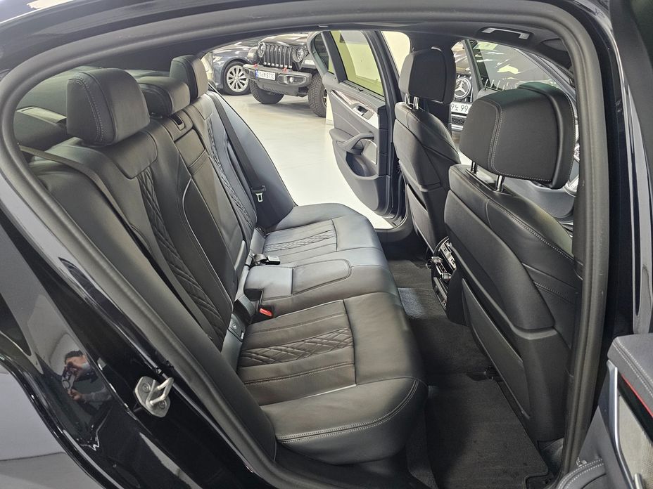 BMW 5-Series 2022