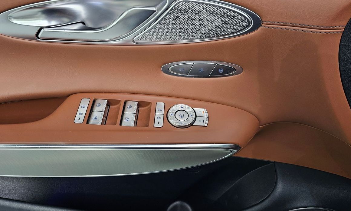 Genesis GV70 2024