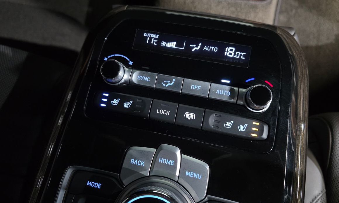 Genesis G90 2021