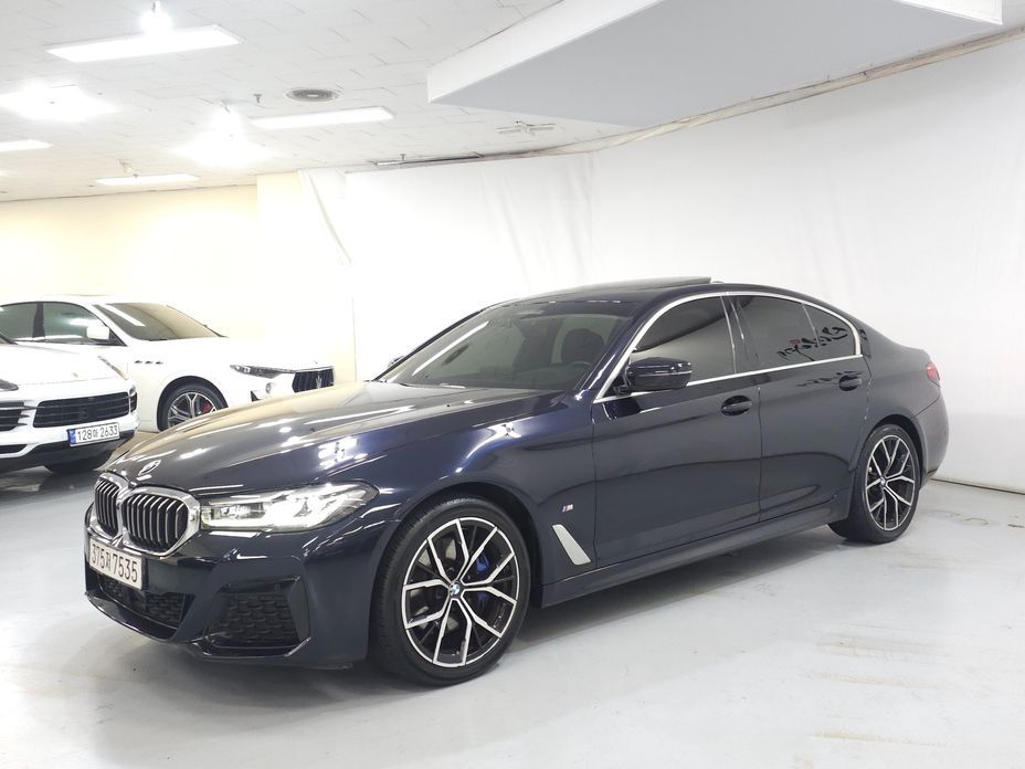 BMW 5-Series 2022