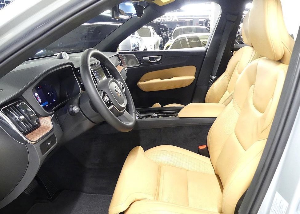 Volvo XC60 2024