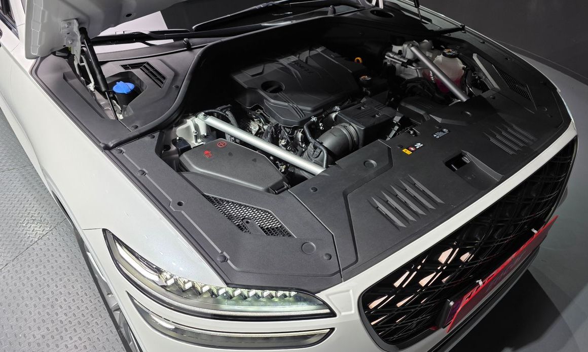 Genesis GV70 2025