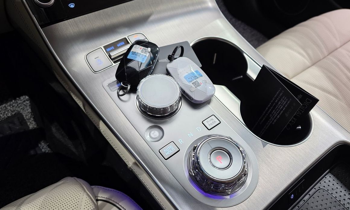 Genesis GV70 2025