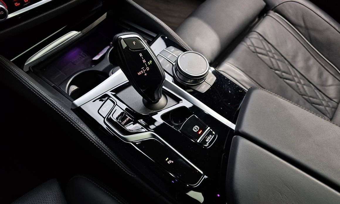 BMW 5-Series 2023